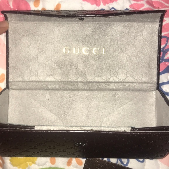 Gucci Oversized Sunglasses - Picture 2 of 6